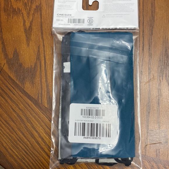 Athleta 5-Pack Everyday Mask - Picture 5 of 6